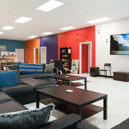 Out East Hostels - Rocky Harbour Bagian luar foto