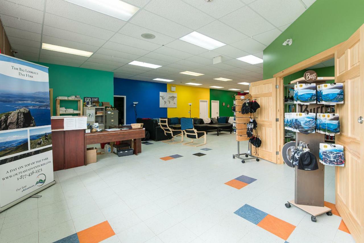 Out East Hostels - Rocky Harbour Bagian luar foto