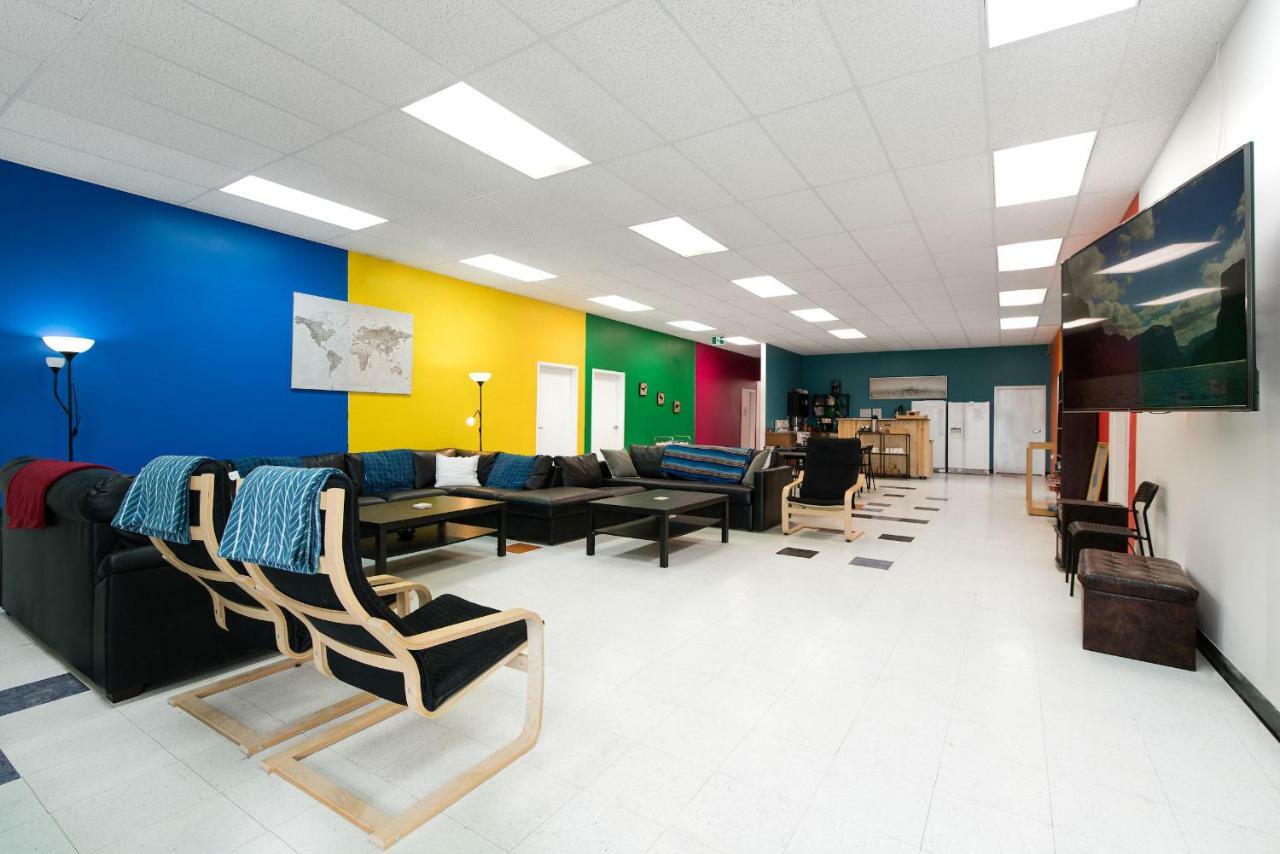Out East Hostels - Rocky Harbour Bagian luar foto