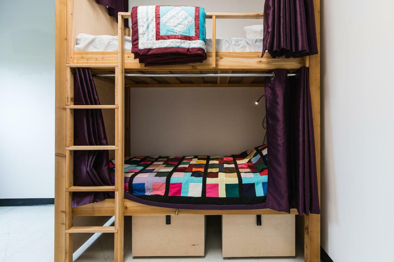 Out East Hostels - Rocky Harbour Bagian luar foto